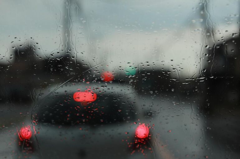 06カーフィルム 雨の日
